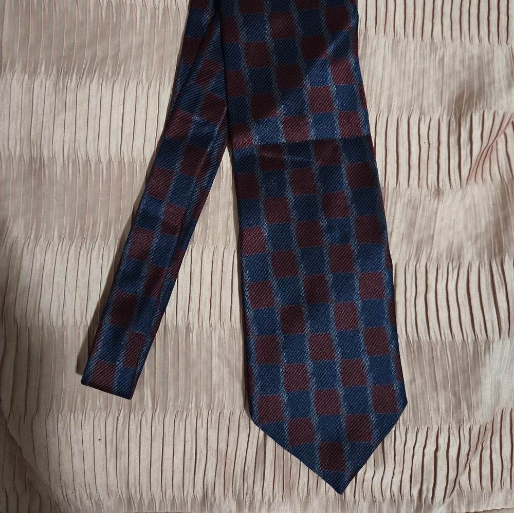 Elegant Blue and Brown Checkered Tie